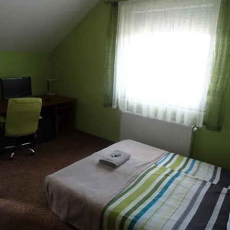 Bed & Breakfast Budai Panzio Székesfehérvár